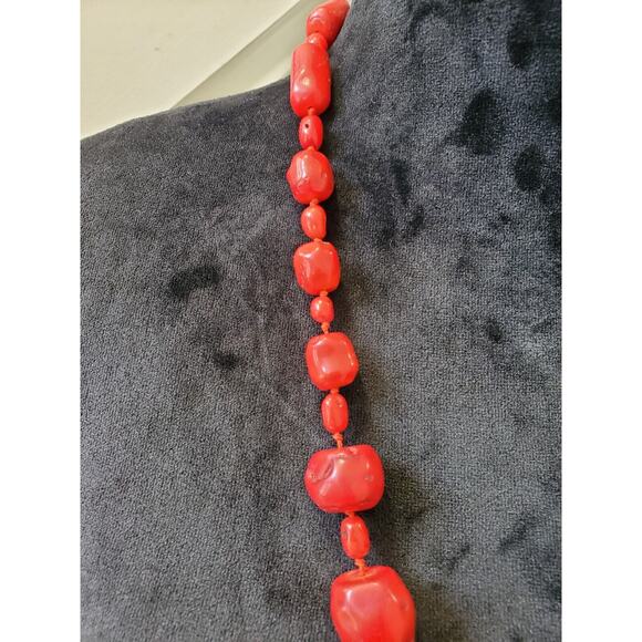 Chunky Red Coral Beaded Necklace With Toggle Closure - Picture 3 of 7